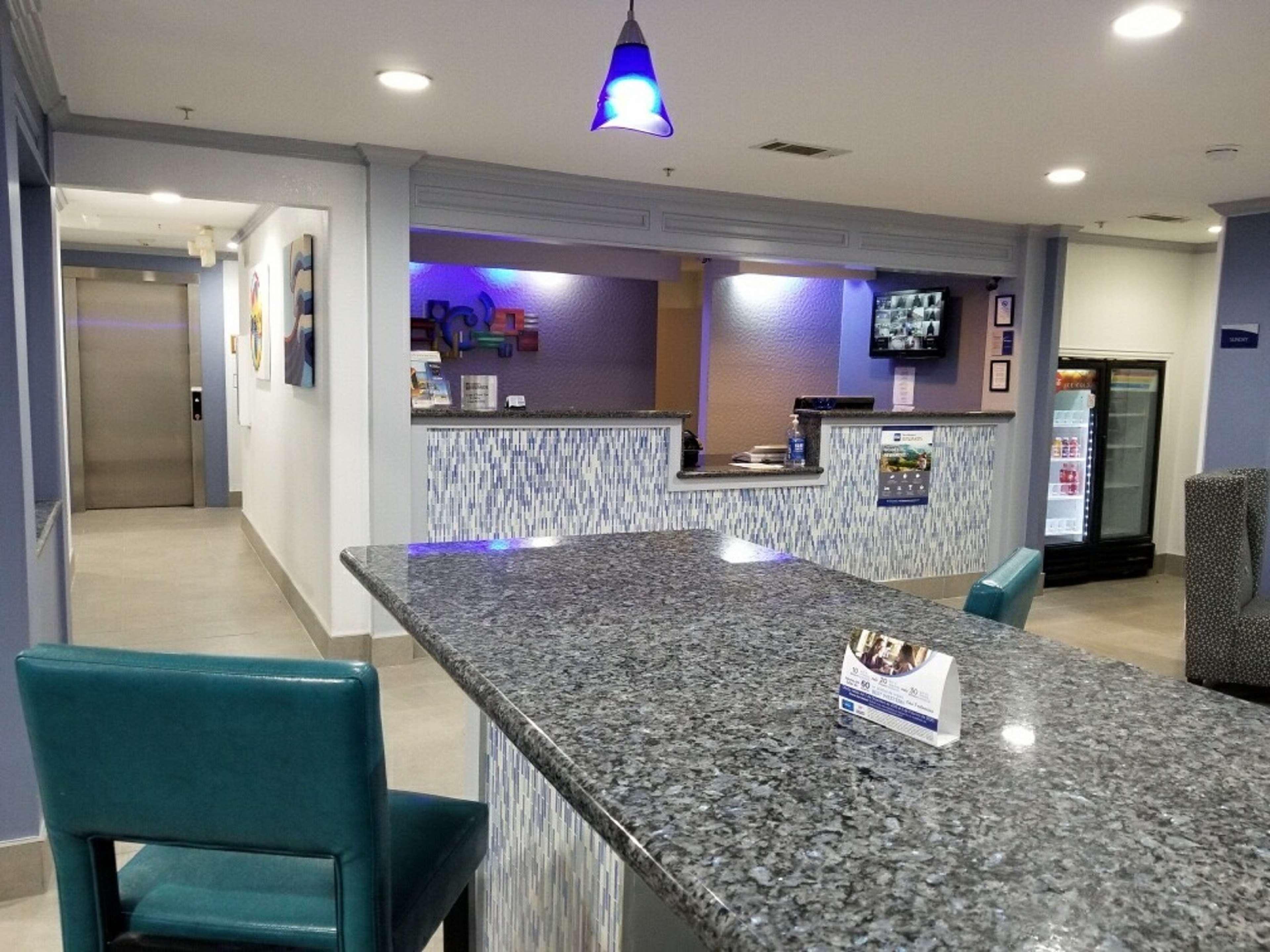 Best Western Plus Orange County Vidor Eksteriør bilde